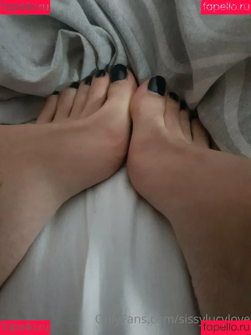 sissylucylove Onlyfans Photo Gallery 