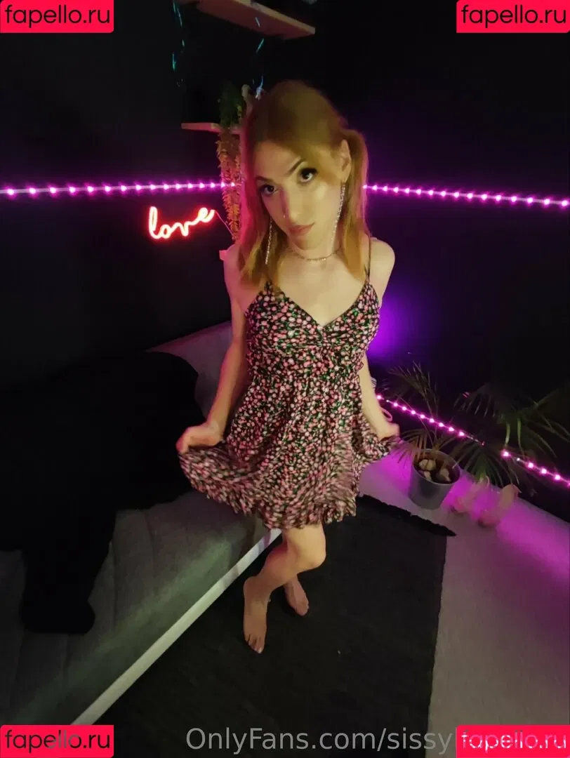 sissylucylove Onlyfans Photo Gallery 