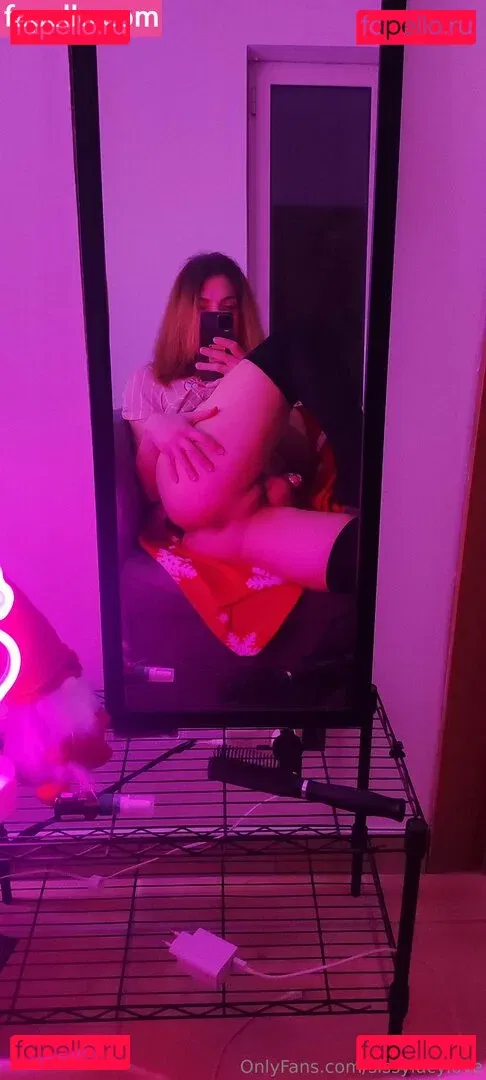 sissylucylove Onlyfans Photo Gallery 