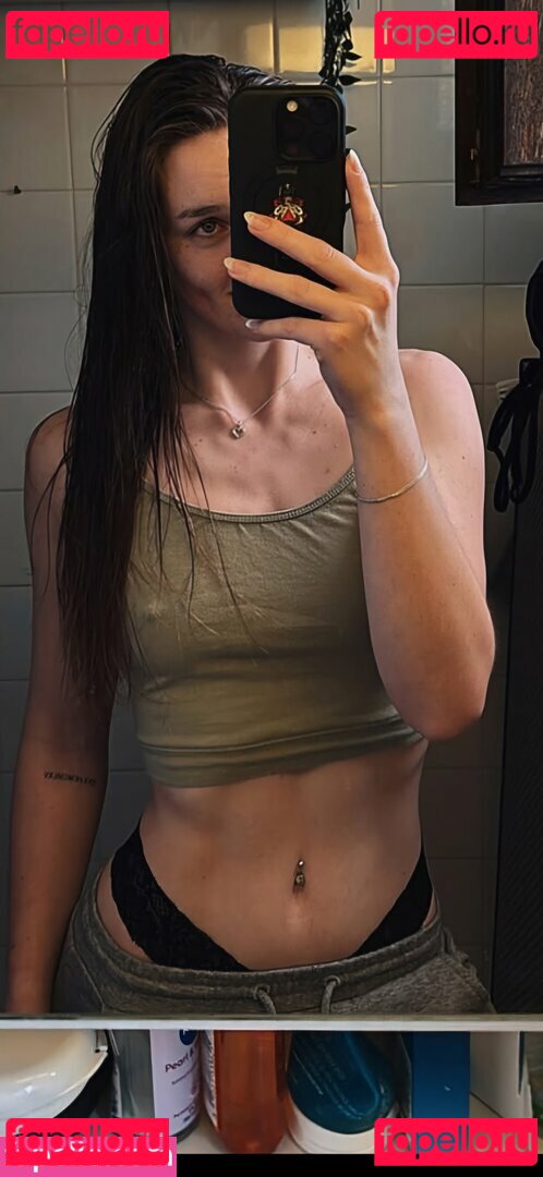 ally.hrng Nude Onlyfans Photo 4