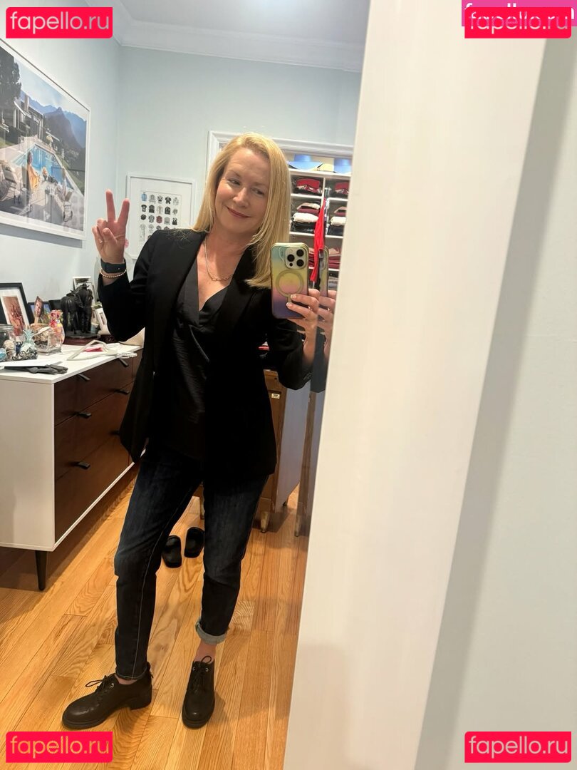 Angela Kinsey Nude Onlyfans Photo 22