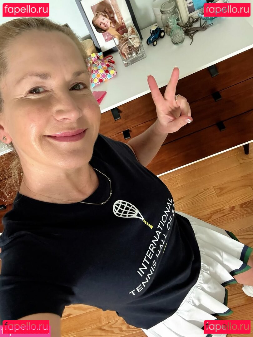 Angela Kinsey Nude Onlyfans Photo 21