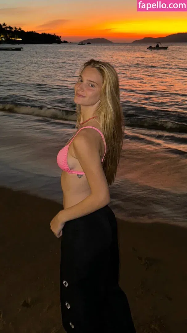 Isa Milan Onlyfans Photo Gallery 