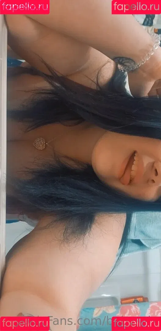 baby_vix Onlyfans Photo Gallery 
