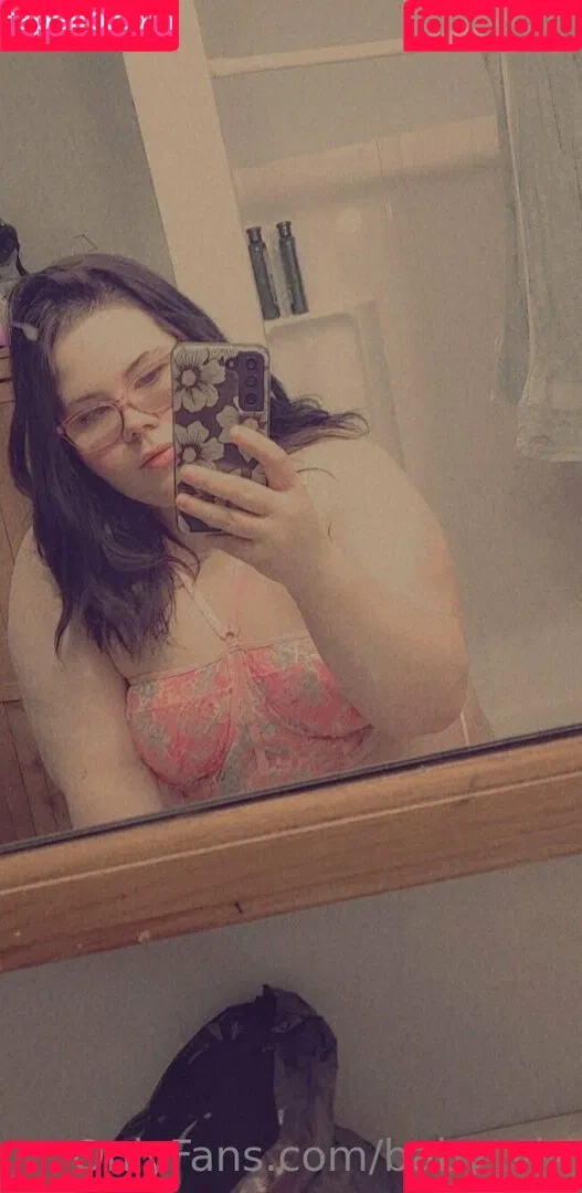 baby_vix Onlyfans Photo Gallery 