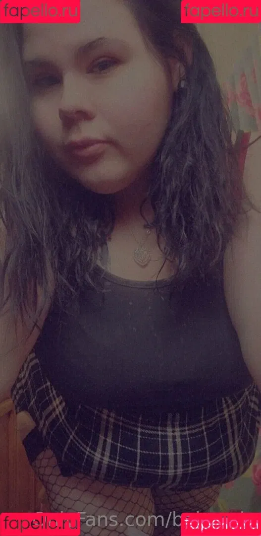 baby_vix Onlyfans Photo Gallery 
