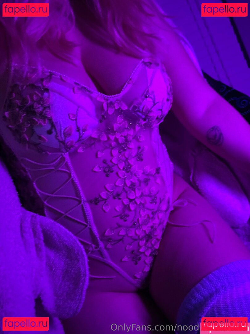 noodlestreamer Nude Onlyfans Photo 16
