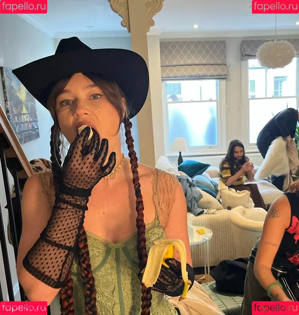 Rhian Teasdale Onlyfans Photo Gallery 