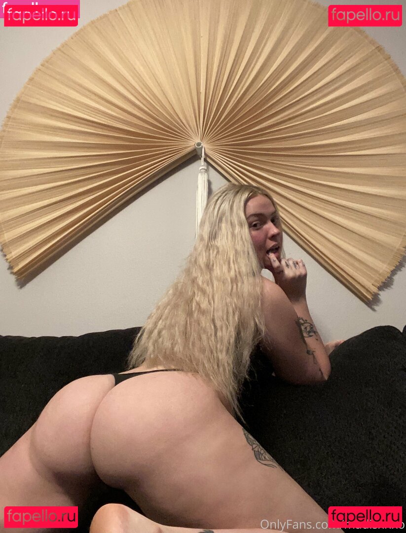 badisxn Nude Onlyfans Photo 23