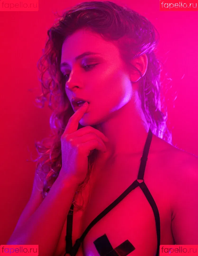 Alice Antoinette Onlyfans Photo Gallery 