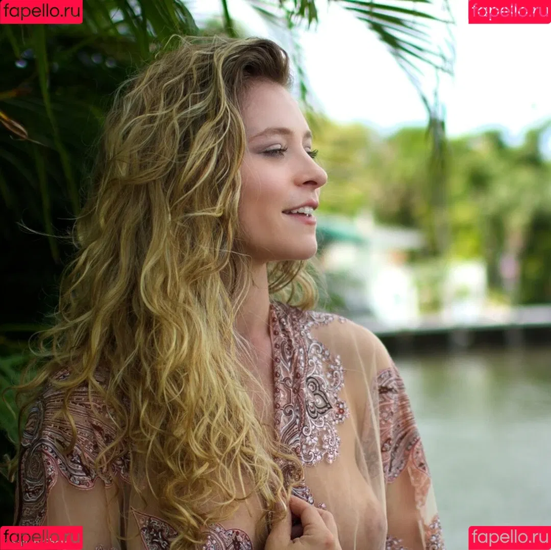 Alice Antoinette Onlyfans Photo Gallery 