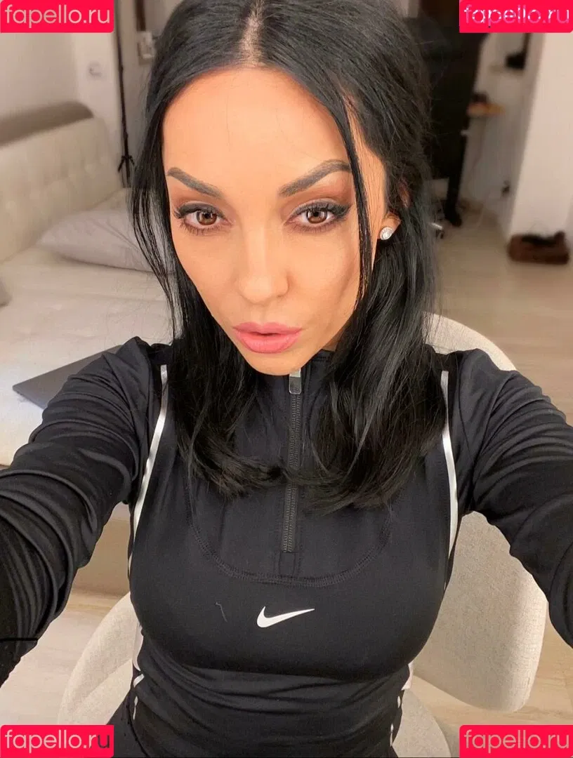 Bustyan Onlyfans Photo Gallery 