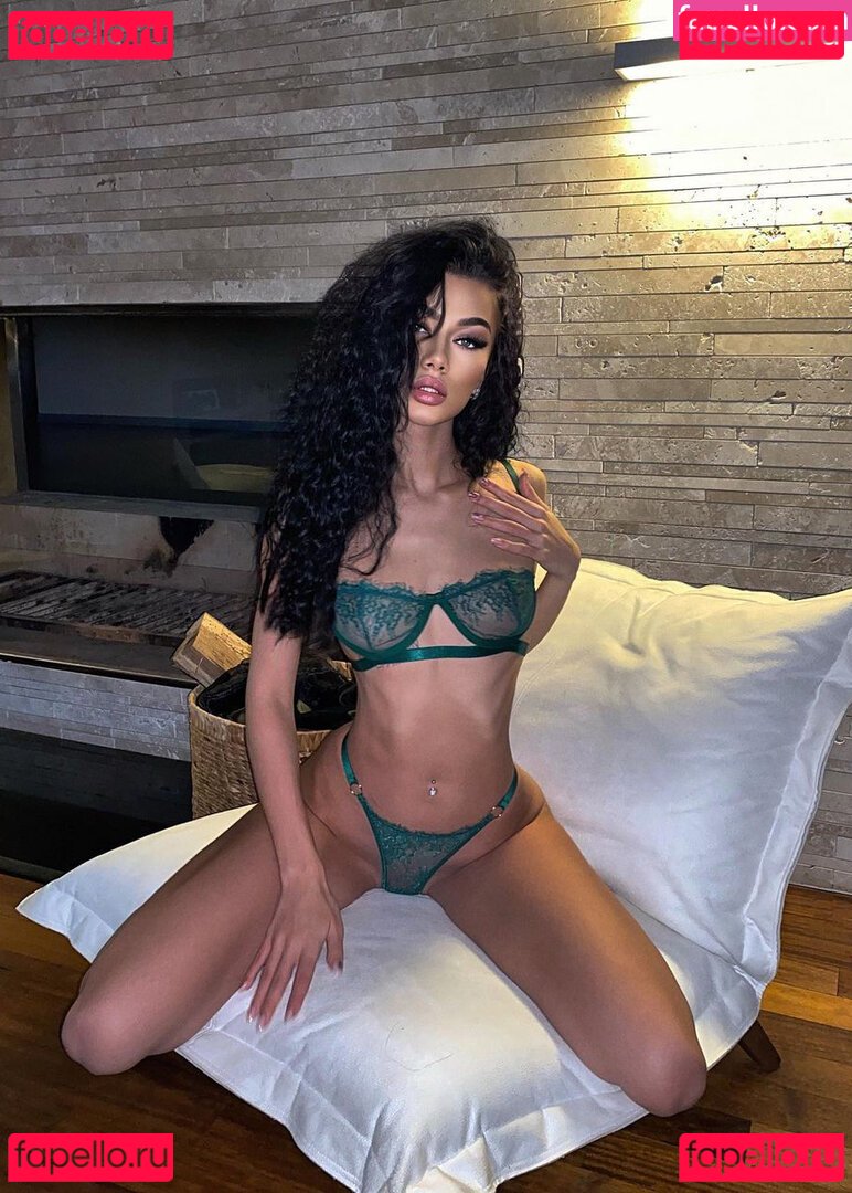 Yani Banny Nude Onlyfans Photo 36