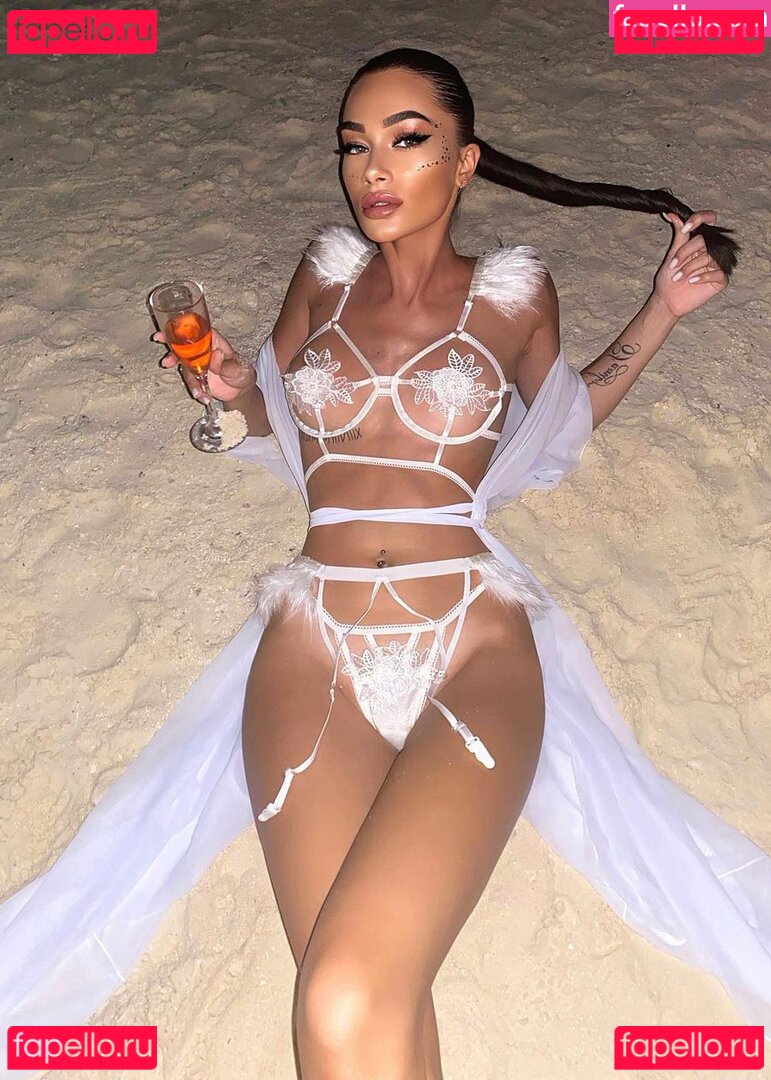 Yani Banny Nude Onlyfans Photo 33