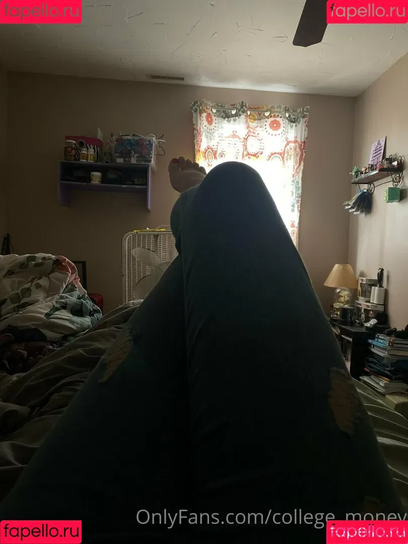 college_money Onlyfans Photo Gallery 
