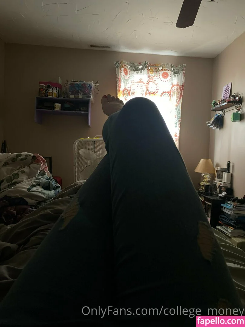college_money Onlyfans Photo Gallery 