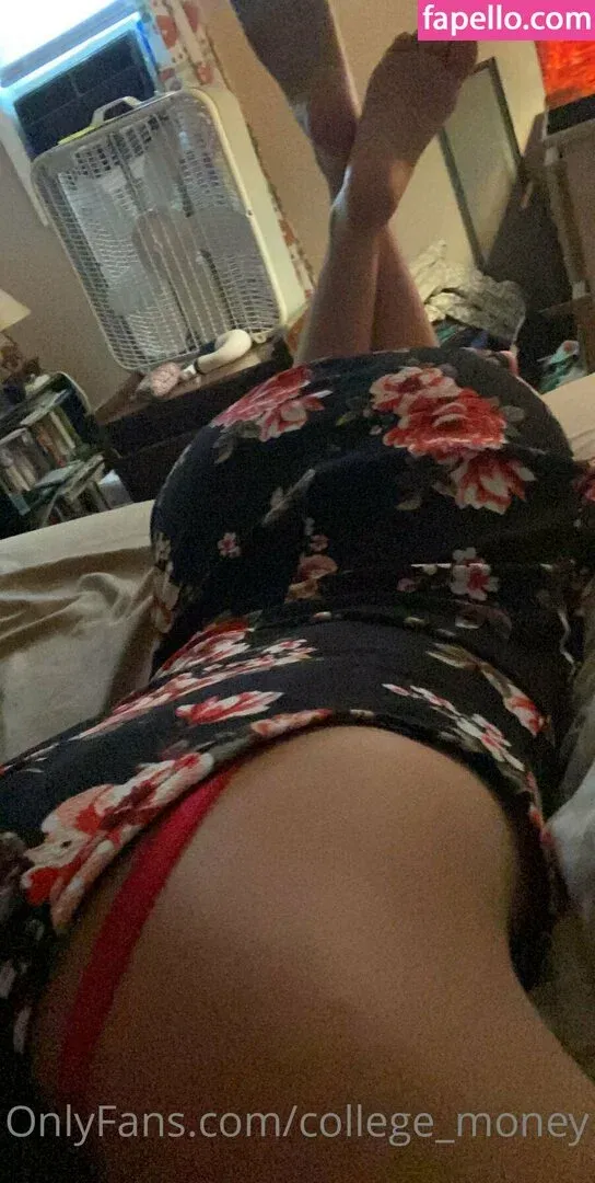 college_money Onlyfans Photo Gallery 