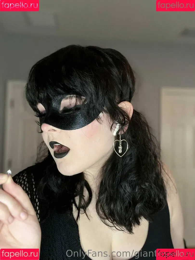 giantessgrey Onlyfans Photo Gallery 
