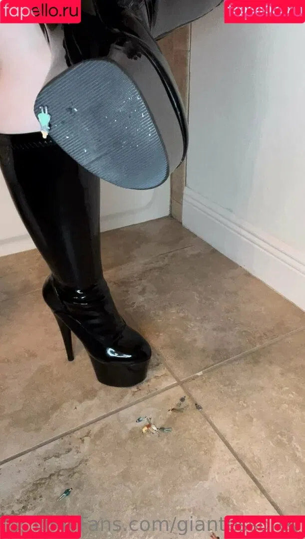 giantessgrey Onlyfans Photo Gallery 