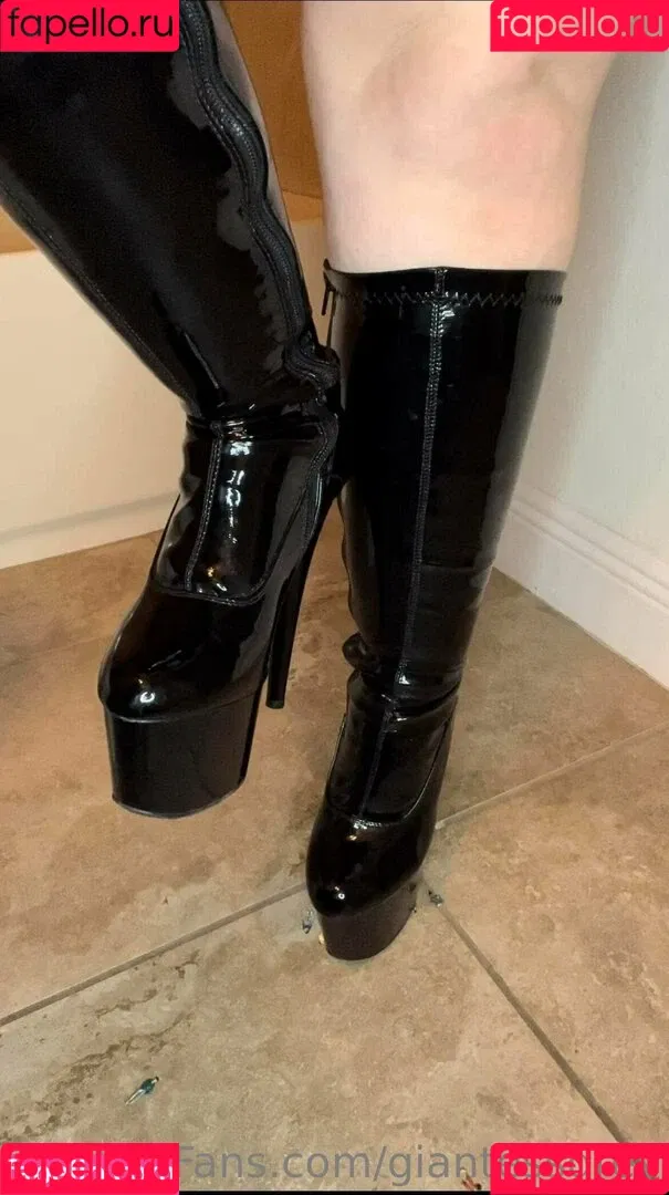 giantessgrey Onlyfans Photo Gallery 