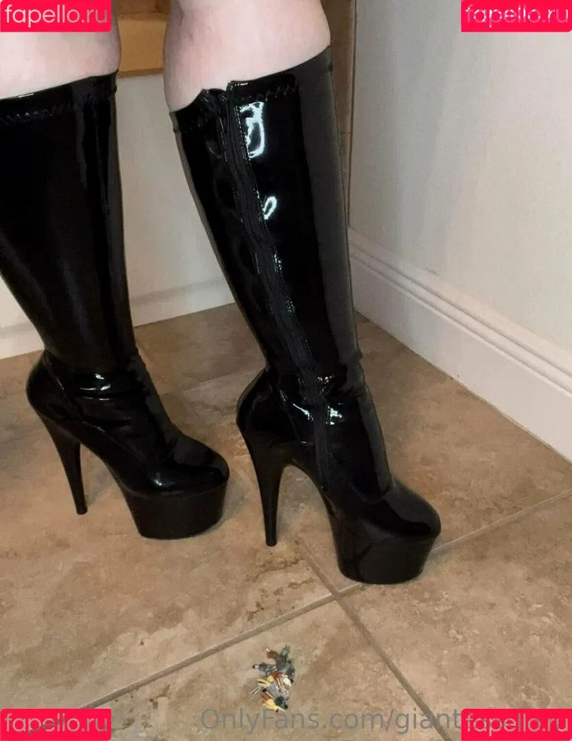 giantessgrey Onlyfans Photo Gallery 