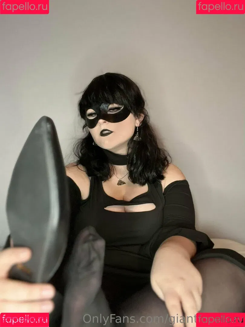 giantessgrey Onlyfans Photo Gallery 