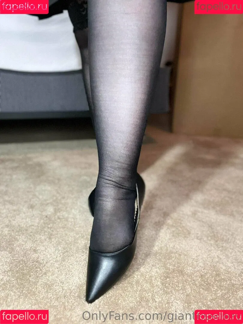 giantessgrey Onlyfans Photo Gallery 