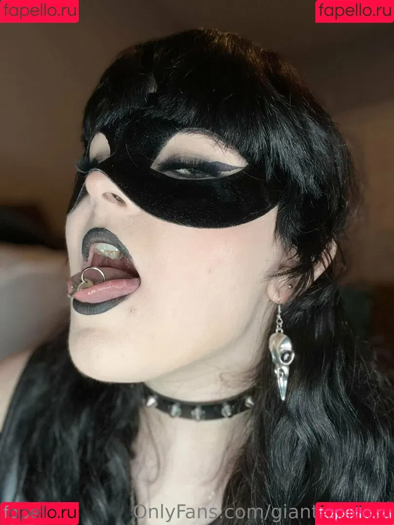 giantessgrey Onlyfans Photo Gallery 