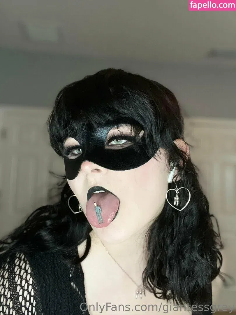 giantessgrey Onlyfans Photo Gallery 