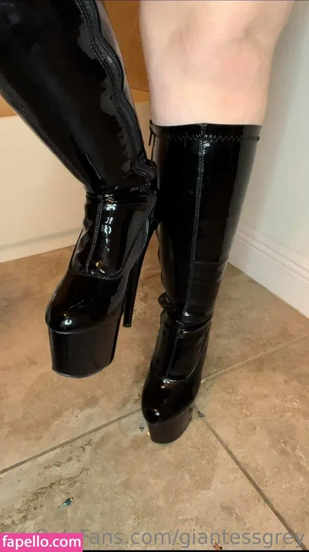 giantessgrey Onlyfans Photo Gallery 