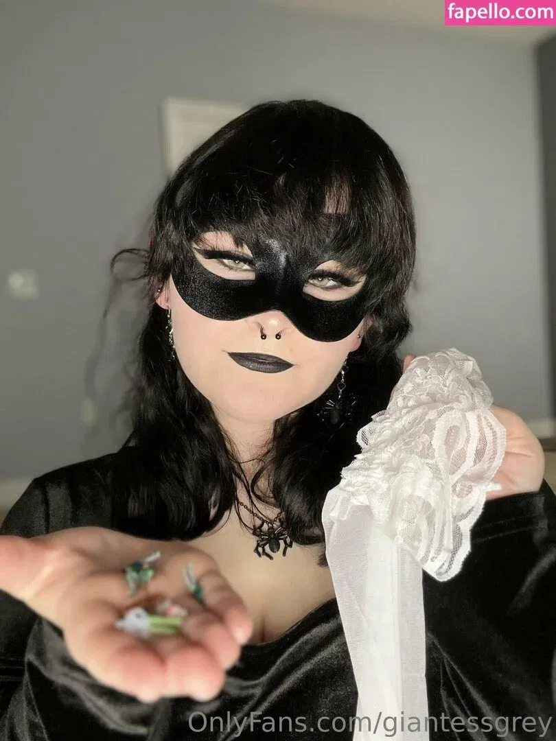 giantessgrey Onlyfans Photo Gallery 