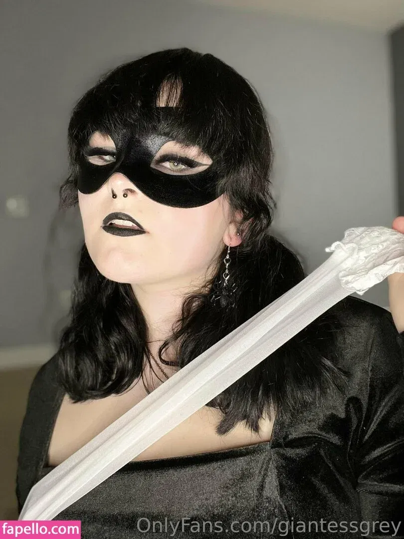 giantessgrey Onlyfans Photo Gallery 