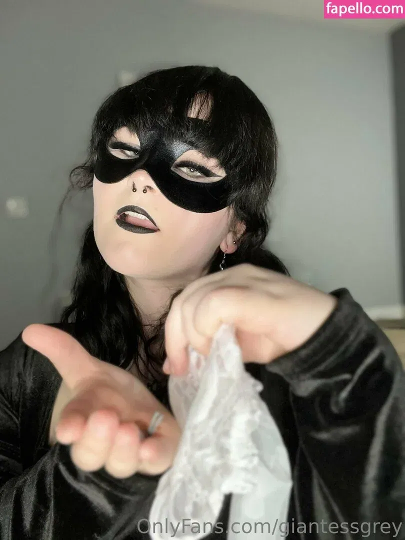 giantessgrey Onlyfans Photo Gallery 