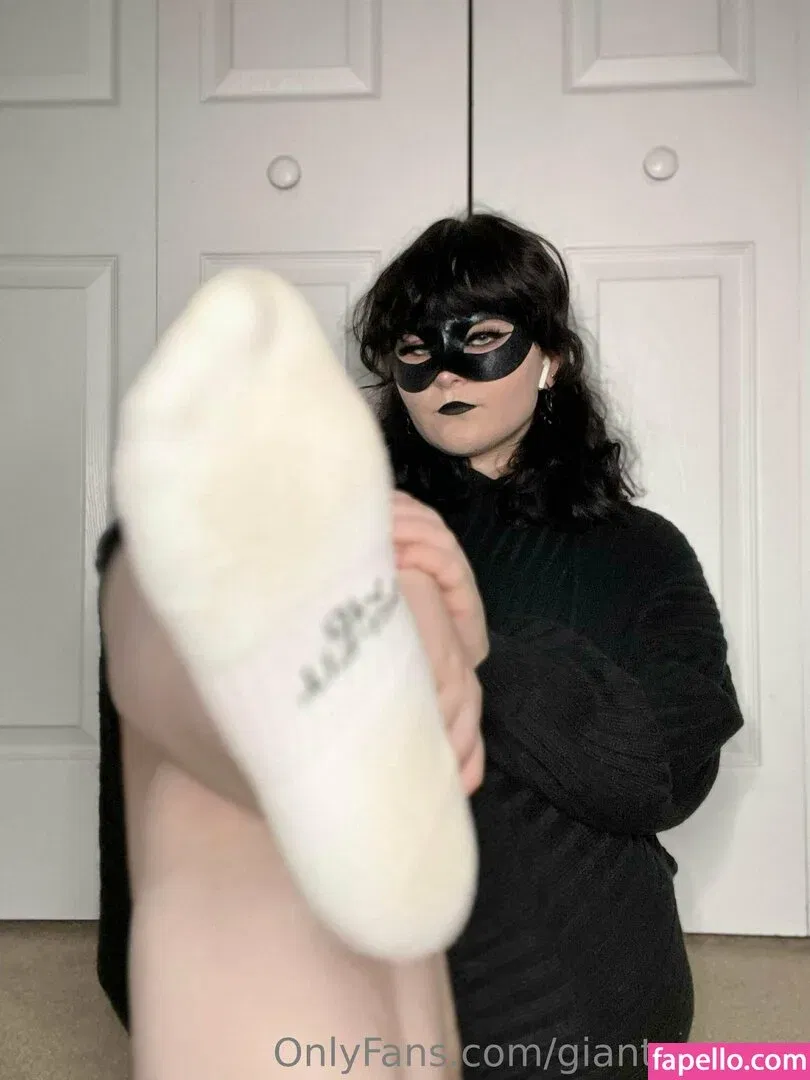 giantessgrey Onlyfans Photo Gallery 