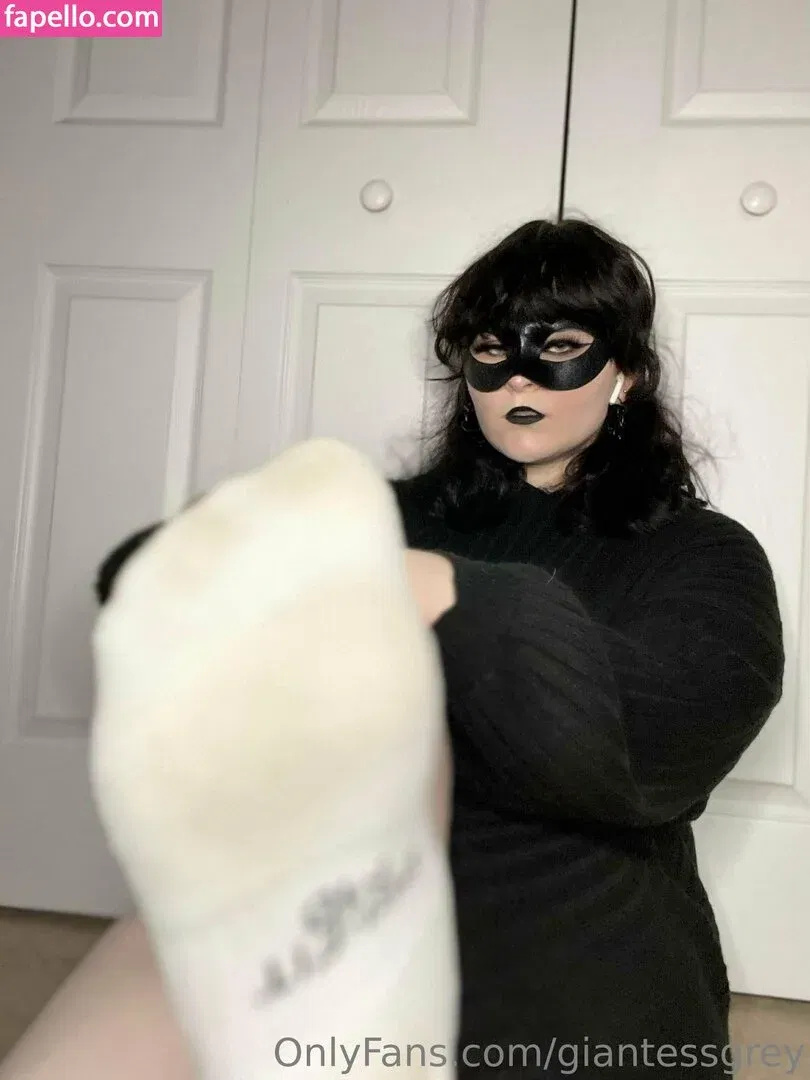 giantessgrey Onlyfans Photo Gallery 