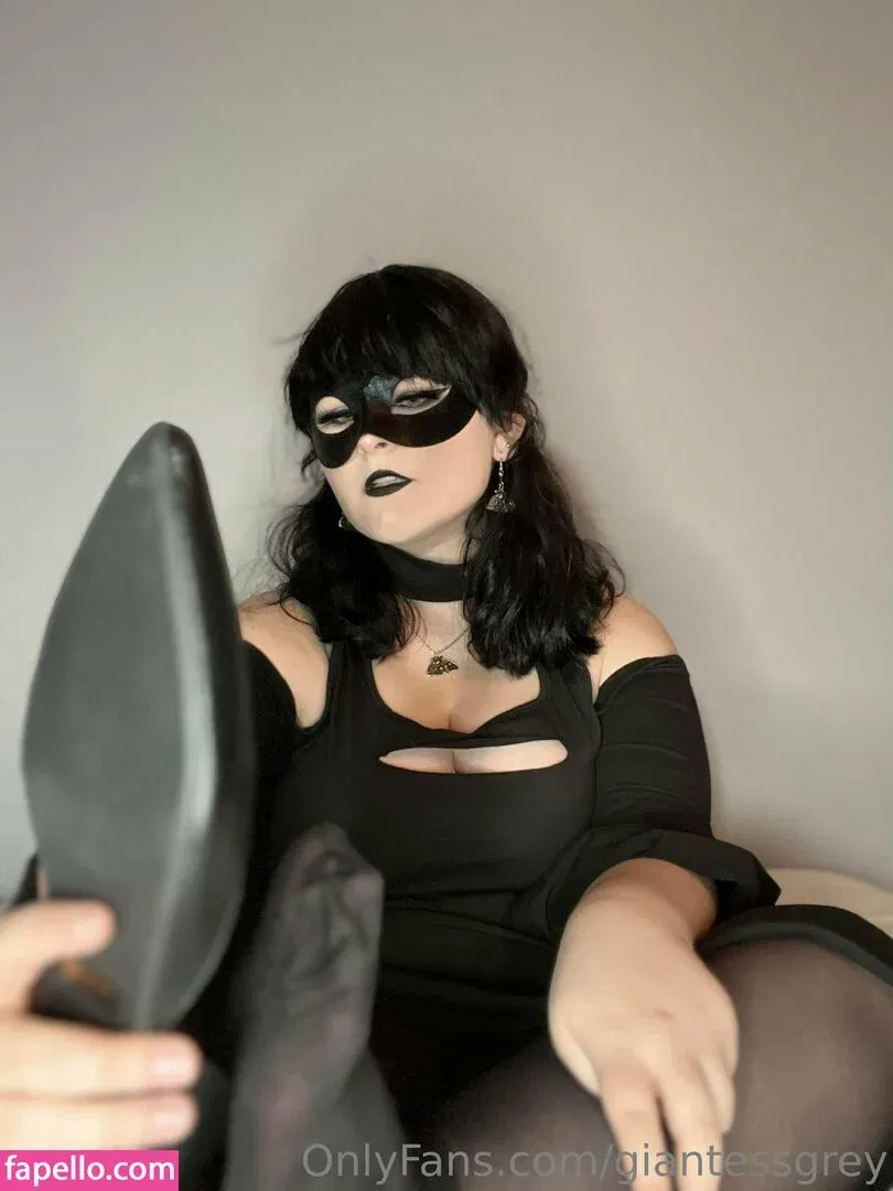 giantessgrey Onlyfans Photo Gallery 