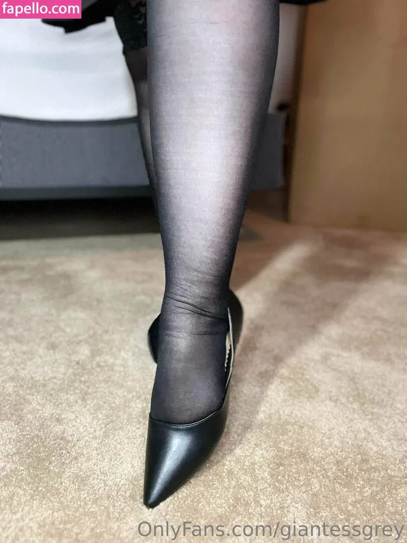 giantessgrey Onlyfans Photo Gallery 