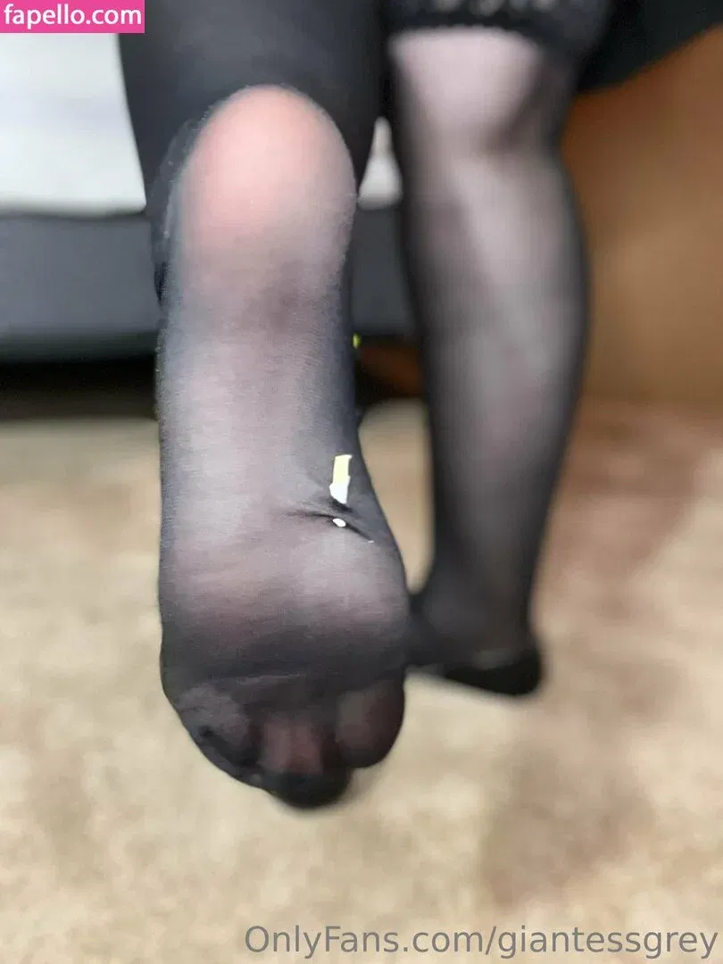 giantessgrey Onlyfans Photo Gallery 