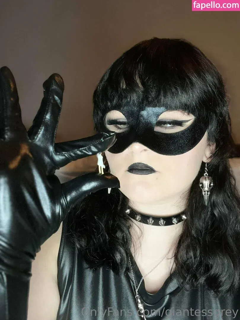 giantessgrey Onlyfans Photo Gallery 