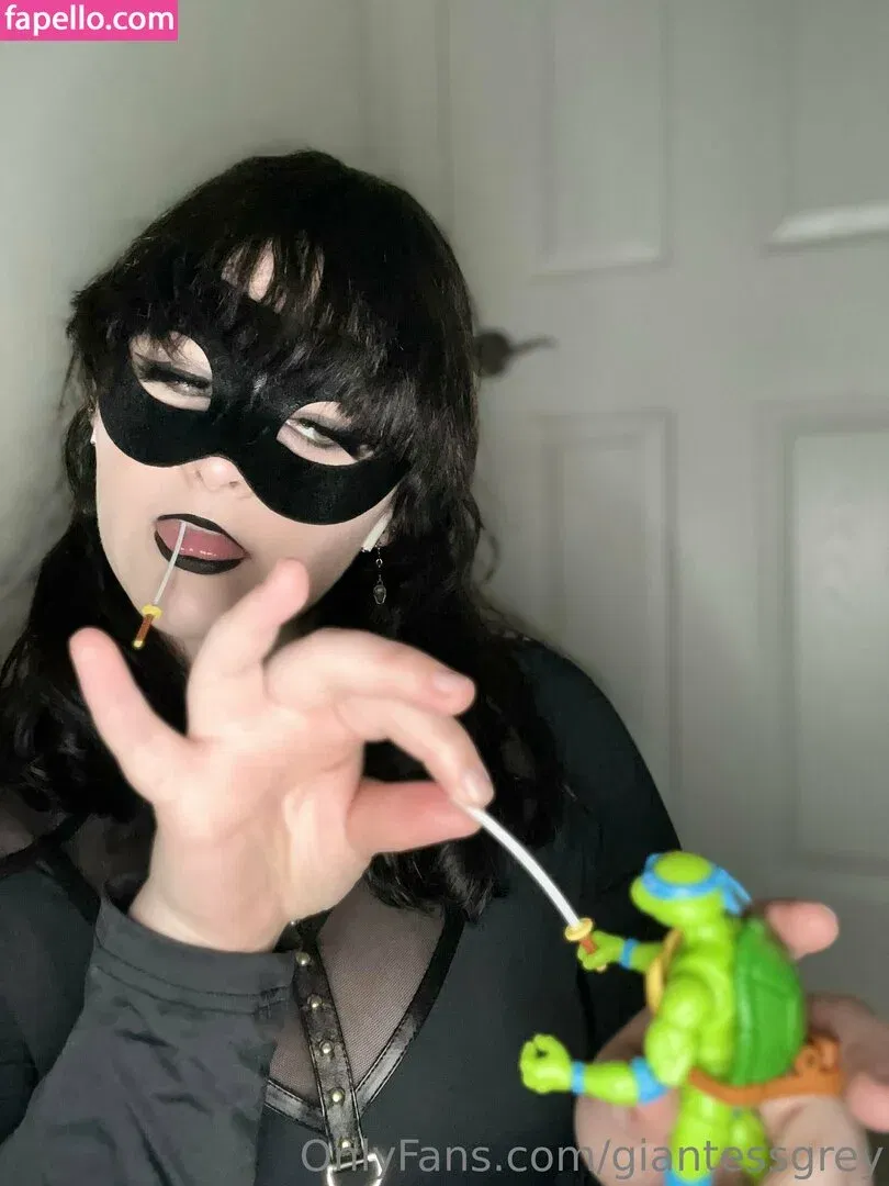 giantessgrey Onlyfans Photo Gallery 