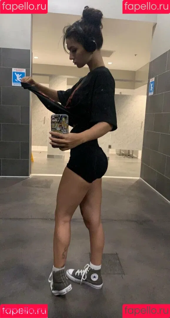 Carly.jb Onlyfans Photo Gallery 