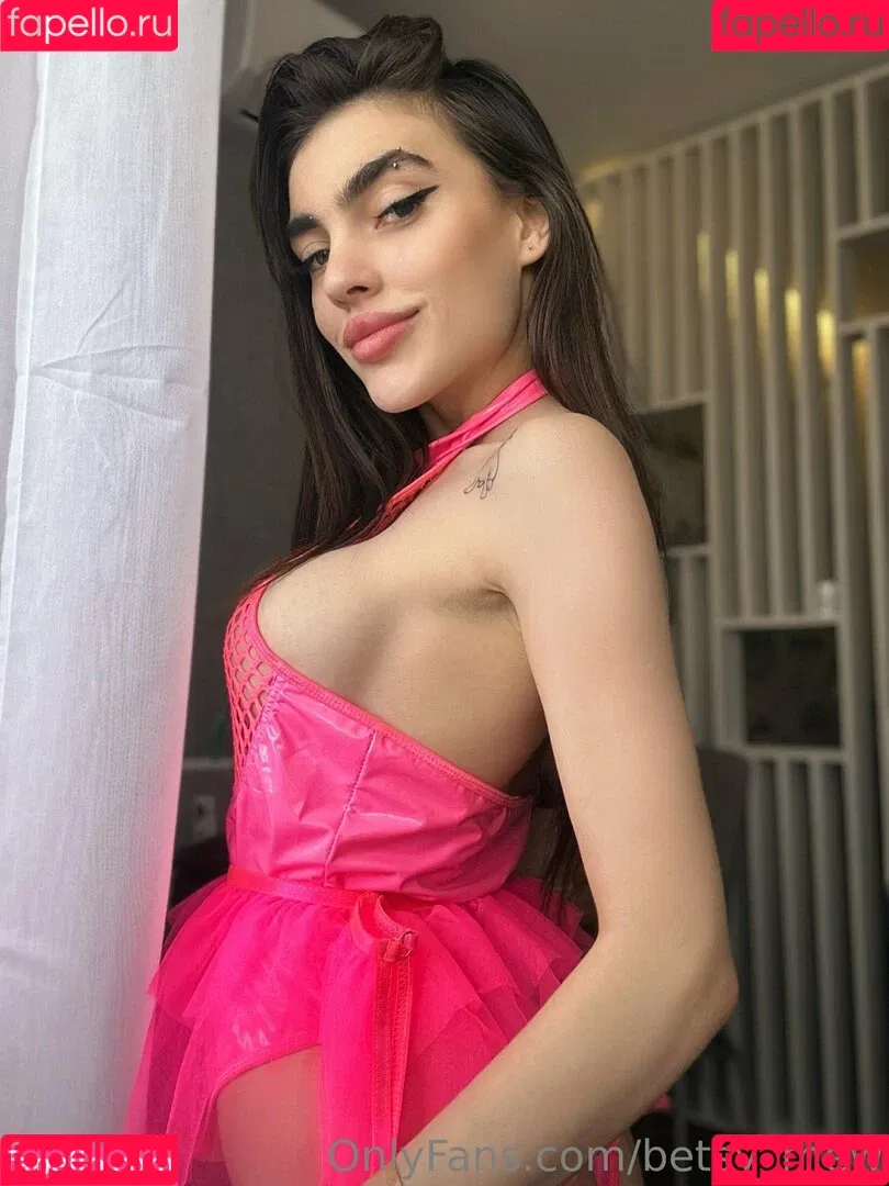 betsy_mew Onlyfans Photo Gallery 