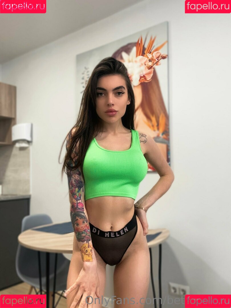 betsy_mew Onlyfans Photo Gallery 