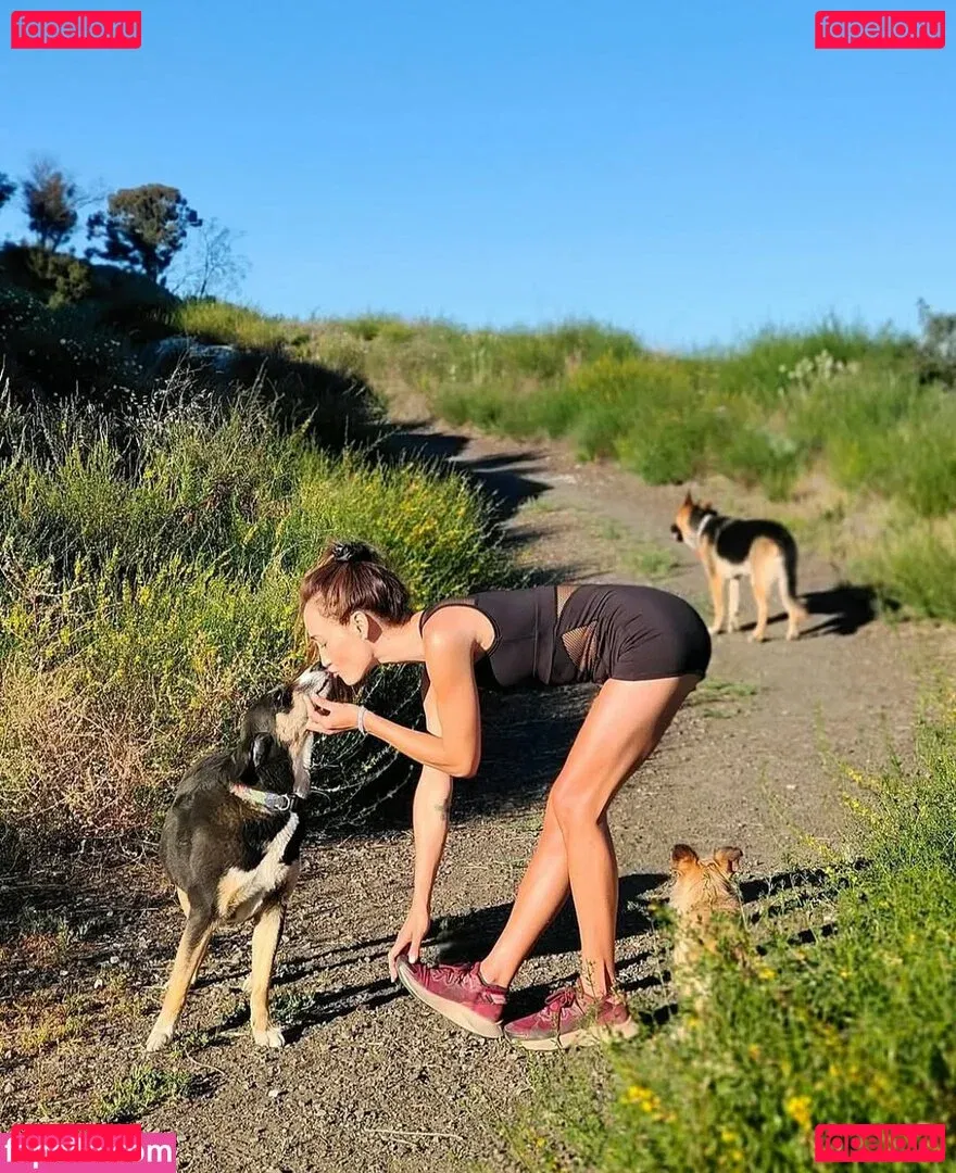 Maggie Q Onlyfans Photo Gallery 