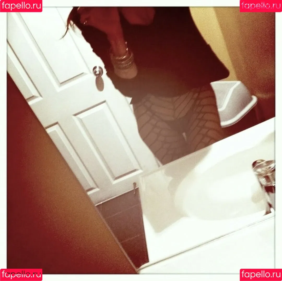 Maggie Q Onlyfans Photo Gallery 