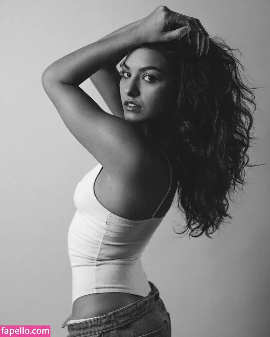 Humberly González Onlyfans Photo Gallery 