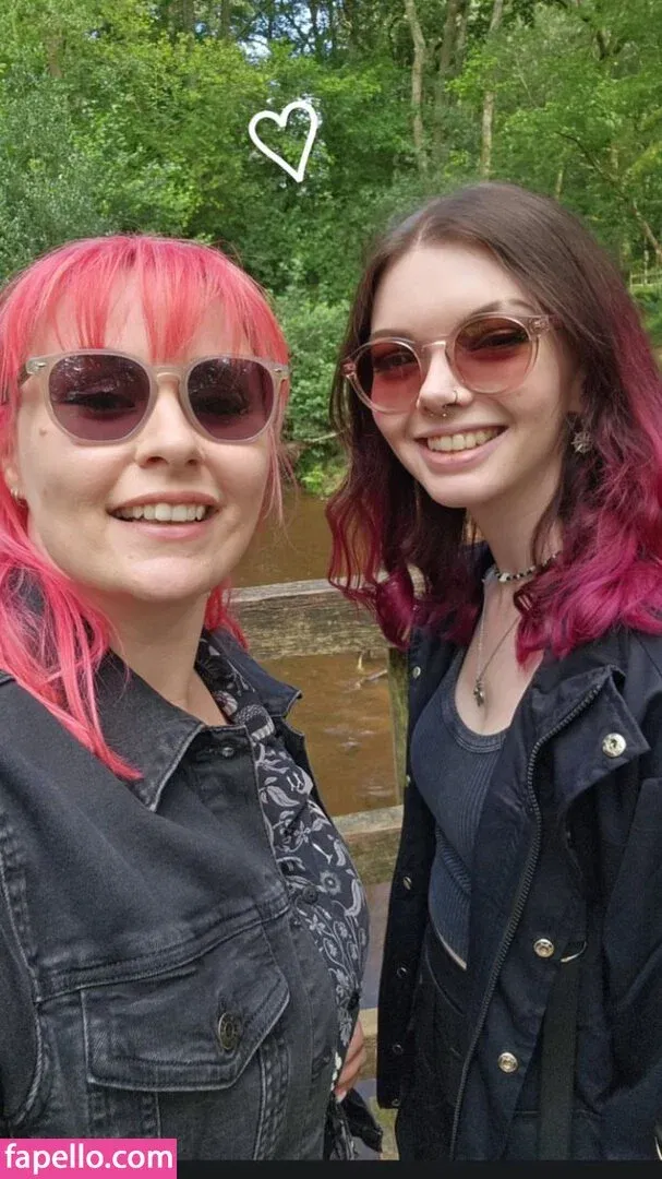 LouiseJulie Onlyfans Photo Gallery 