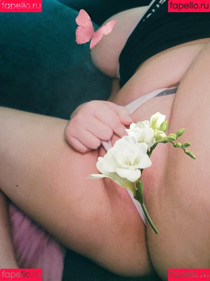yureta2 Onlyfans Photo Gallery 