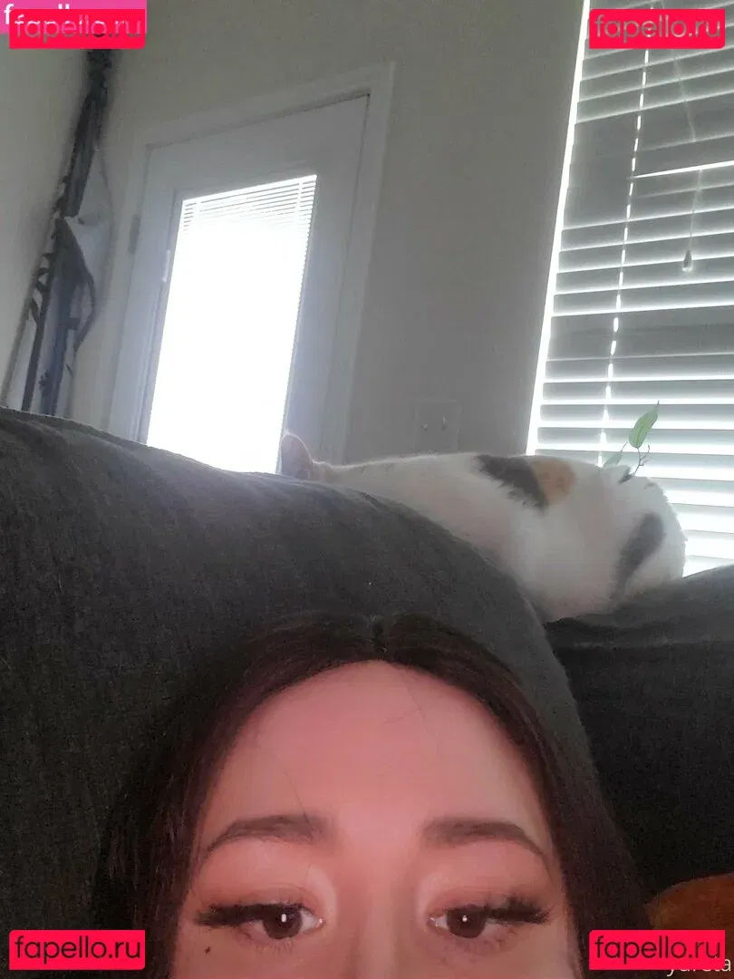 yureta2 Onlyfans Photo Gallery 