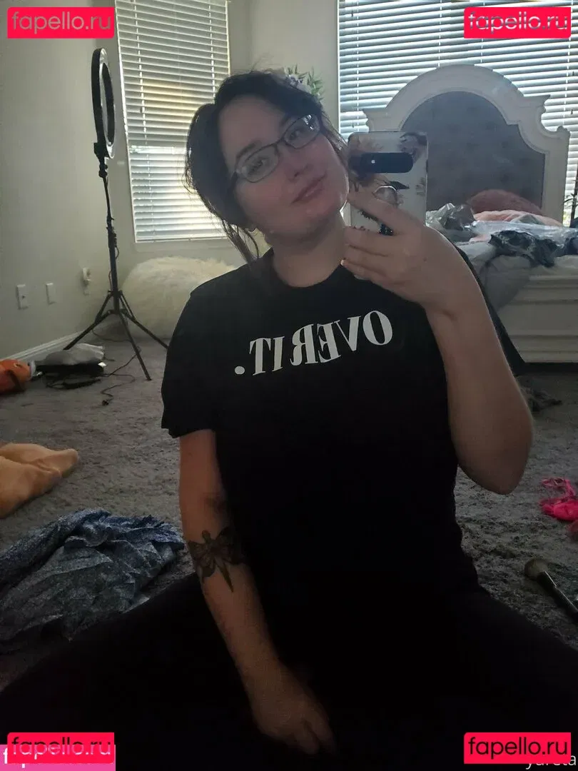 yureta2 Onlyfans Photo Gallery 